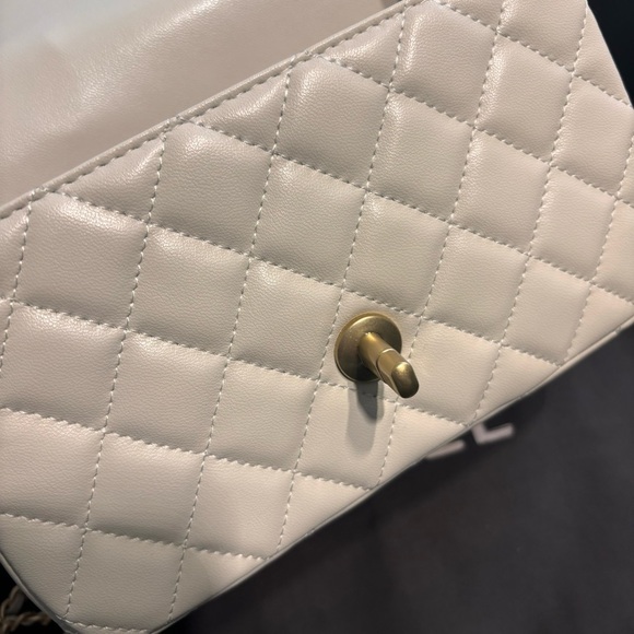 Chanel White Quilted Leather Bag with box and dust bag 20*12*7 - Picture 8 of 11